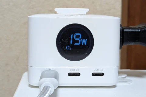 Pixel9a - Life Ideasで充電