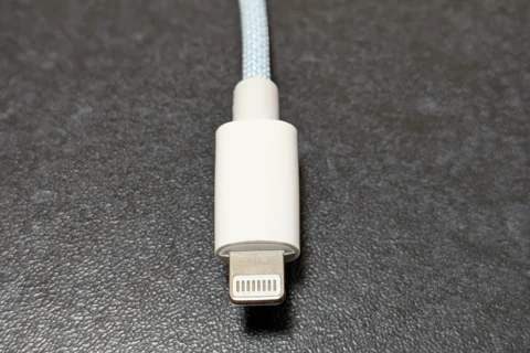 LivelyLife - ライトニングケーブル - コネクタ